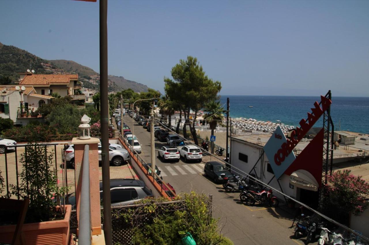 Poseidone Sea Apartment Taormina Mazzeo Exterior foto