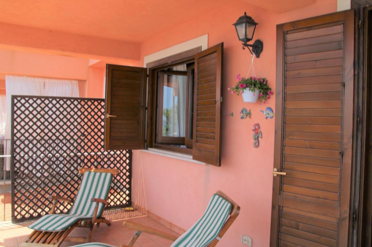 Poseidone Sea Apartment Taormina Mazzeo Exterior foto