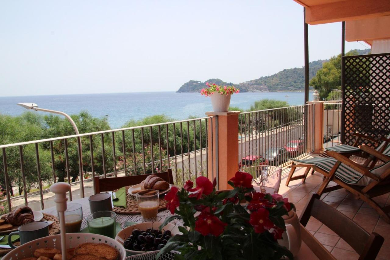 Poseidone Sea Apartment Taormina Mazzeo Exterior foto