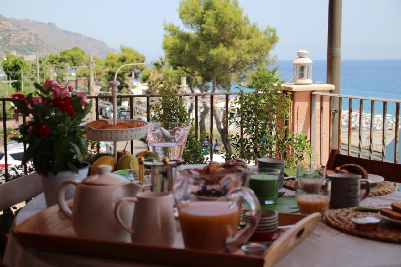 Poseidone Sea Apartment Taormina Mazzeo Exterior foto